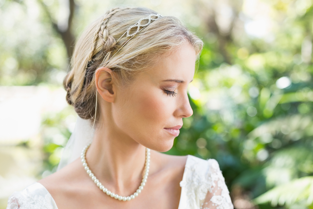 bridal hairstyle and headpieces